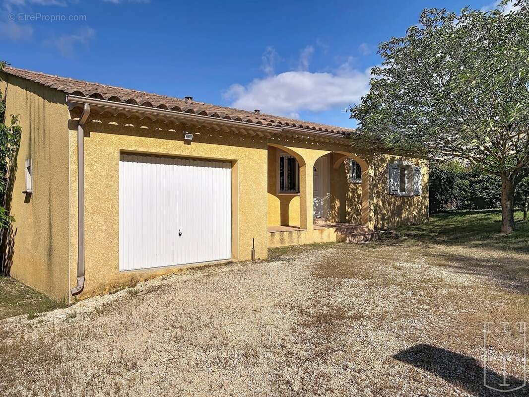 Maison à BARJAC