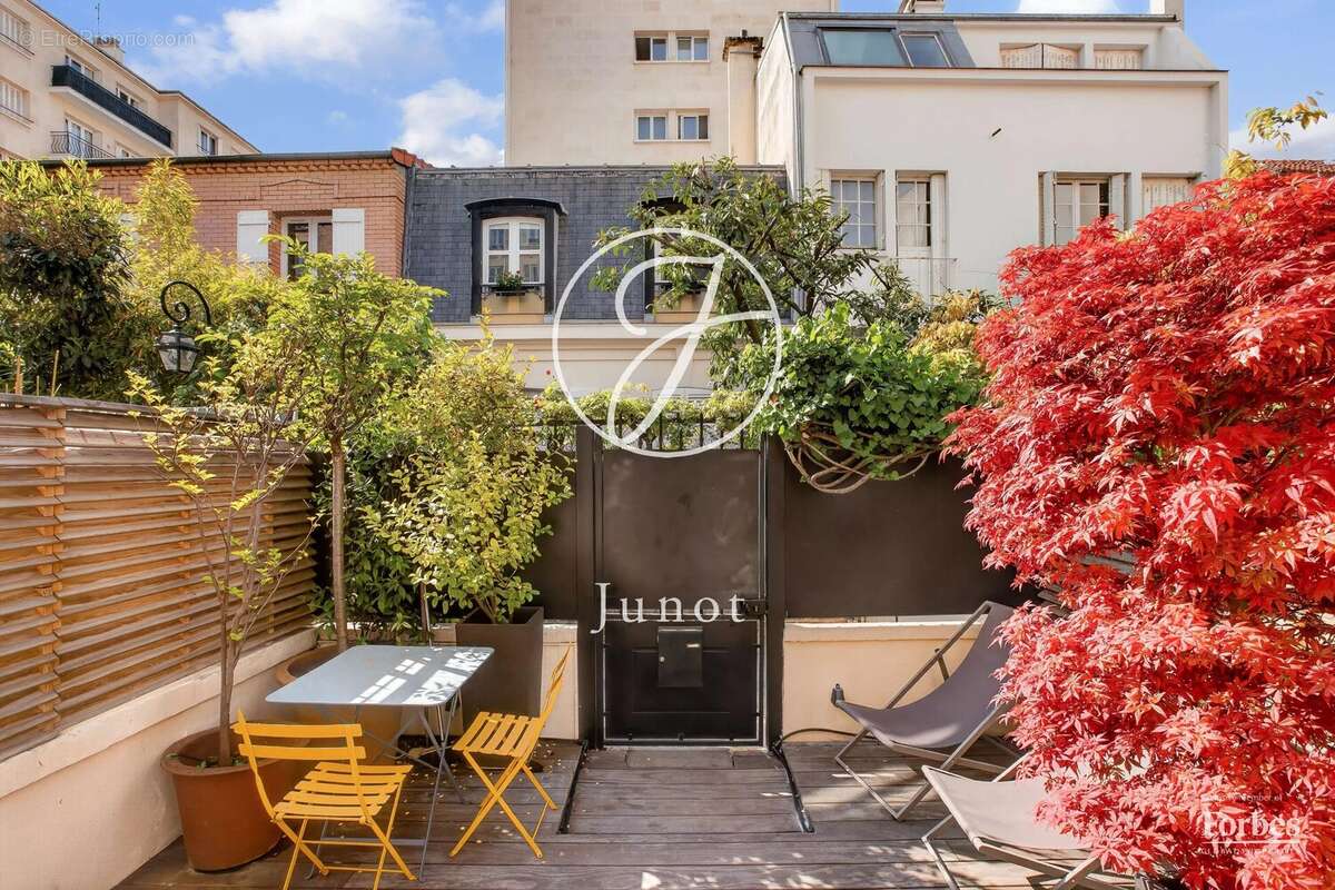 Maison à PARIS-16E