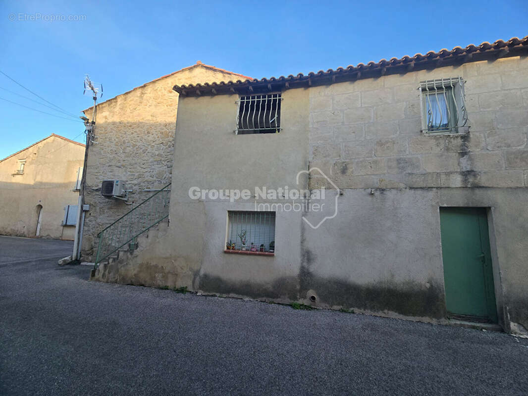 Appartement à JONQUIERES-SAINT-VINCENT