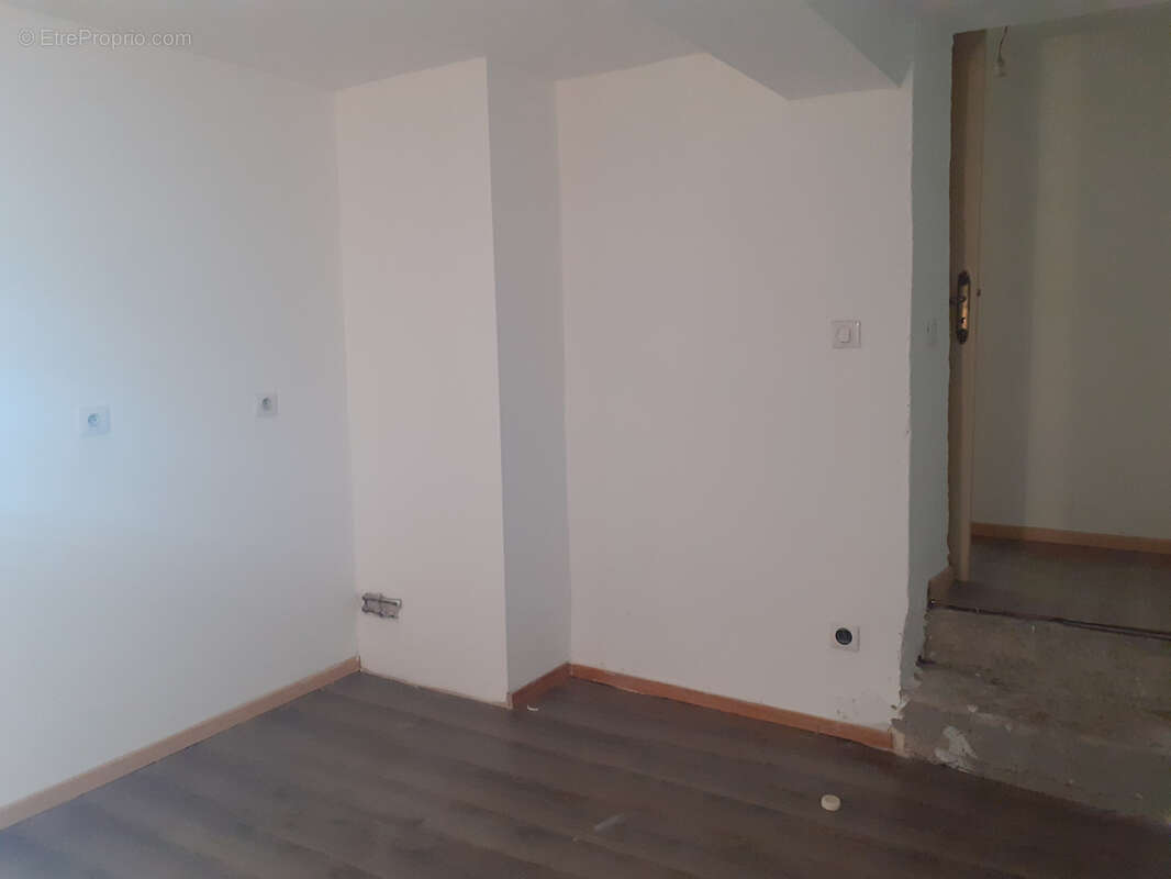Maison de ville en cours de rénovation - photo 9