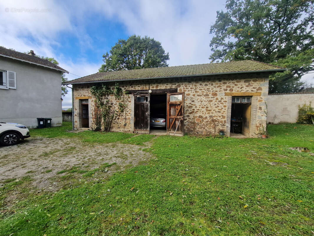 Maison à FEYTIAT