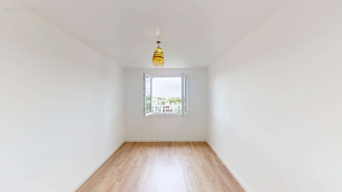Appartement à SAINTE-FOY-LES-LYON