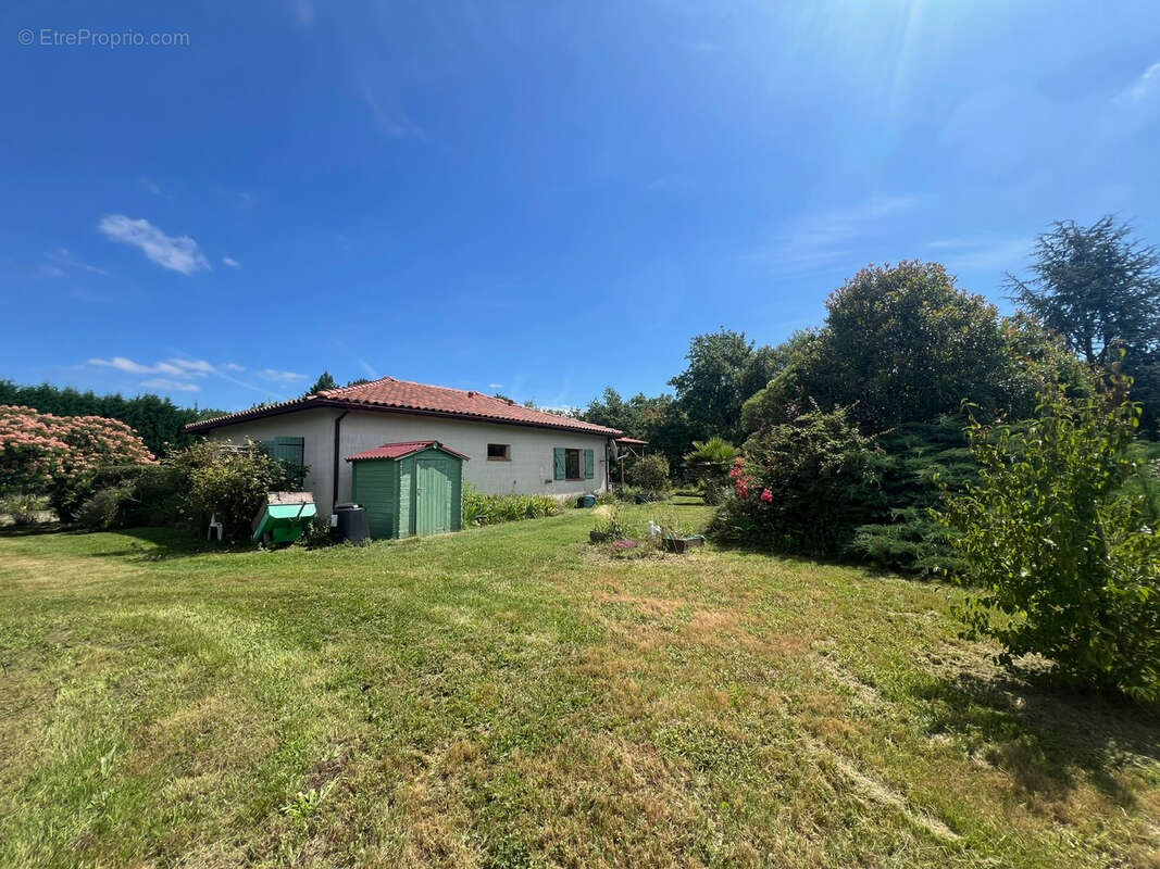 Maison à CASTELNAU-RIVIERE-BASSE