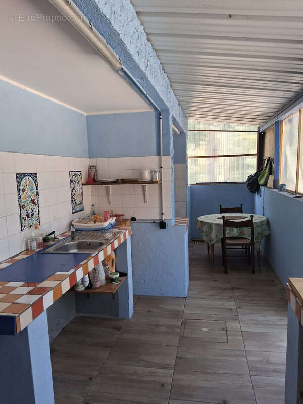 Maison à REYNES