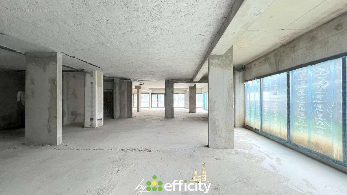 Commerce à MARSEILLE-13E