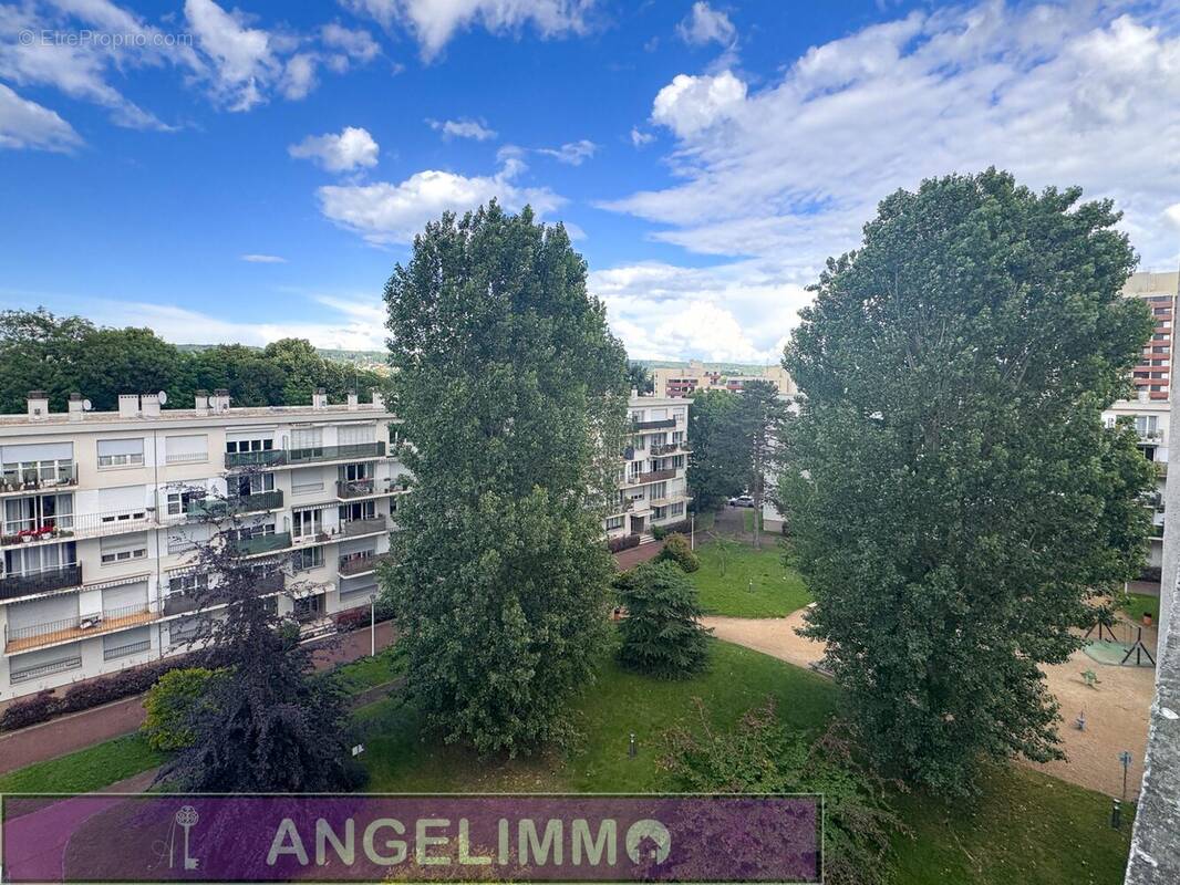 Appartement à LE PLESSIS-BOUCHARD