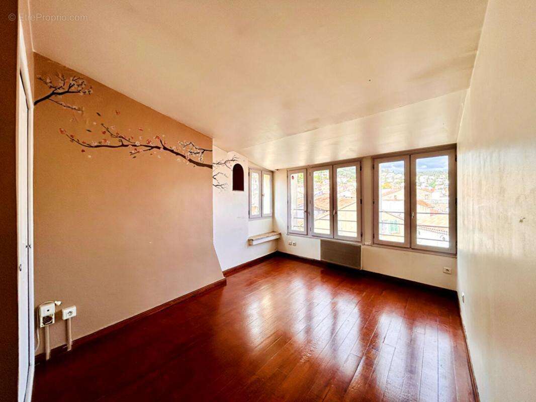 Appartement à HYERES