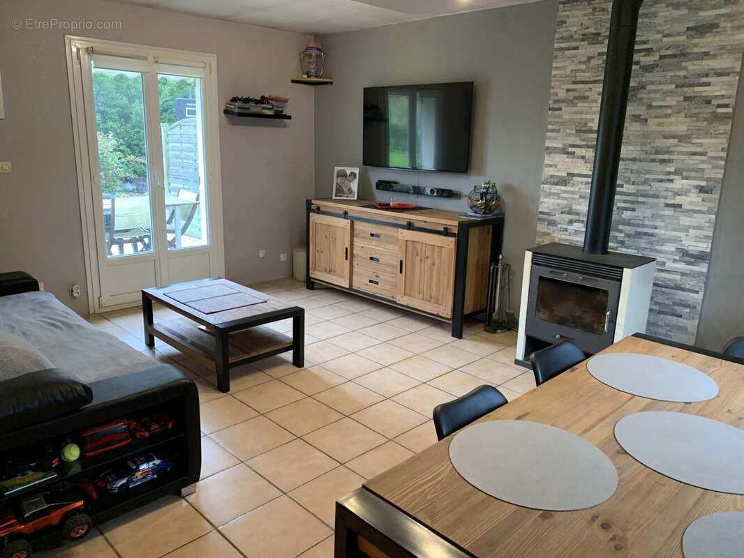 Maison à BONNEVILLE-LA-LOUVET