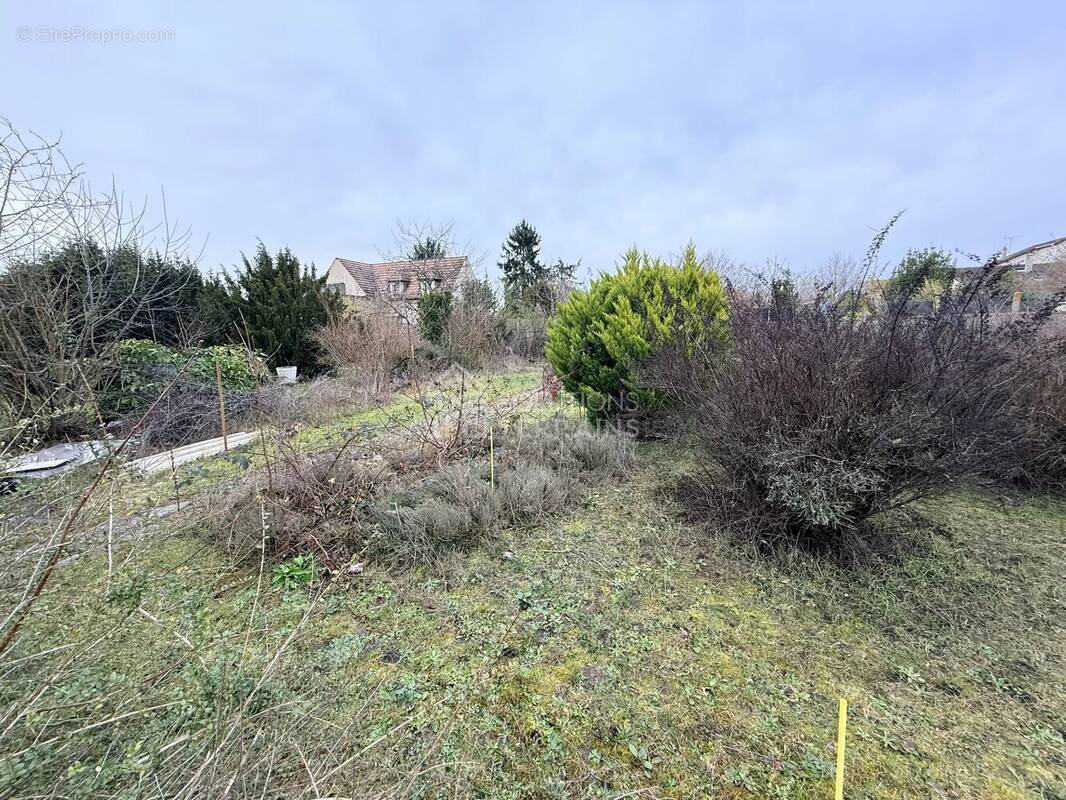 Terrain à ERAGNY