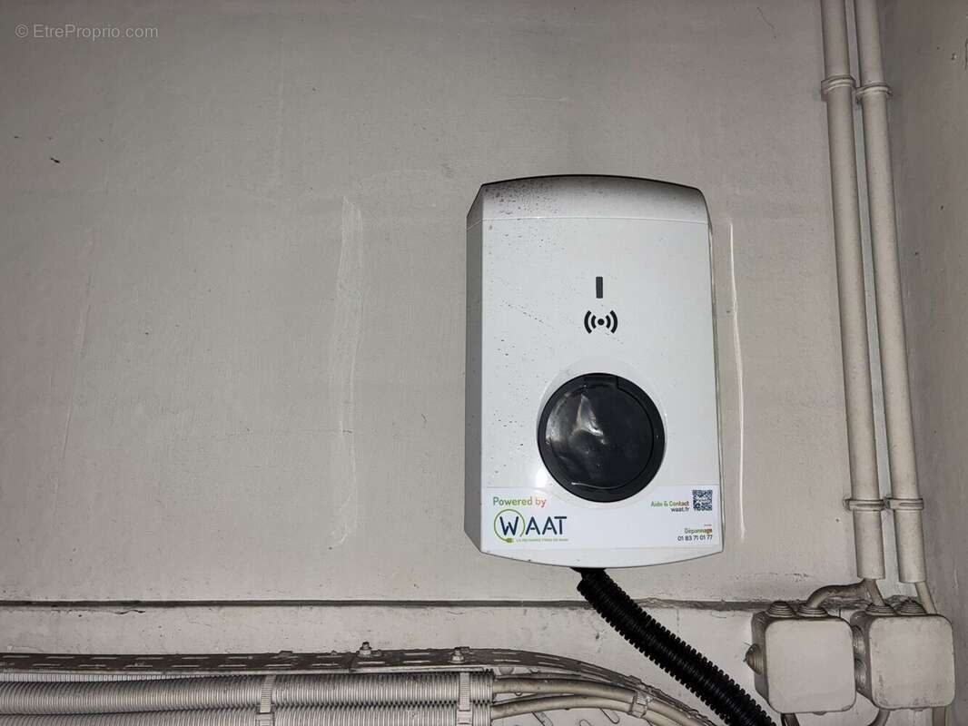 Parking à PARIS-17E