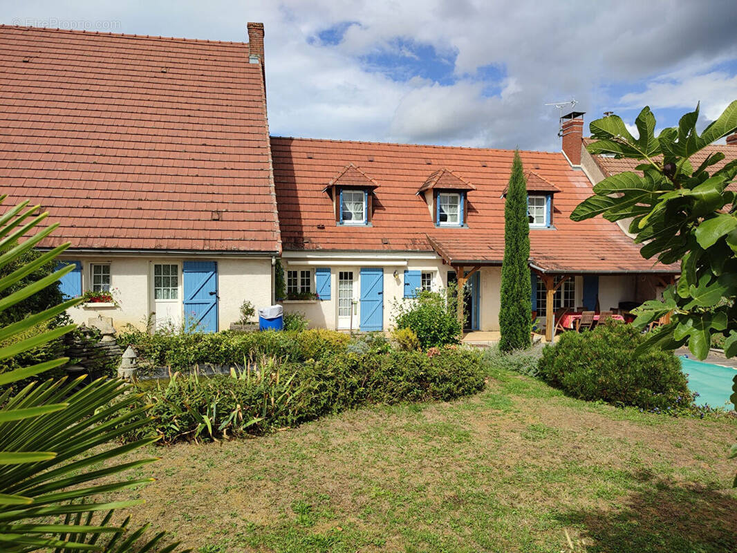 Maison à PARIGNY-LES-VAUX