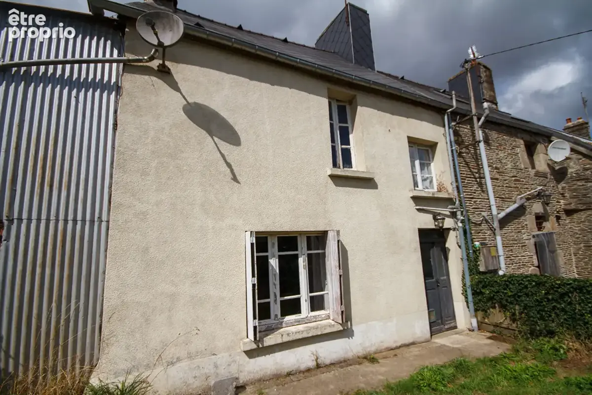 Manche : Maison mitoyenne de caractère à rénover, située dans le magnifique cadre champêtre de la Normandie. - photo 4