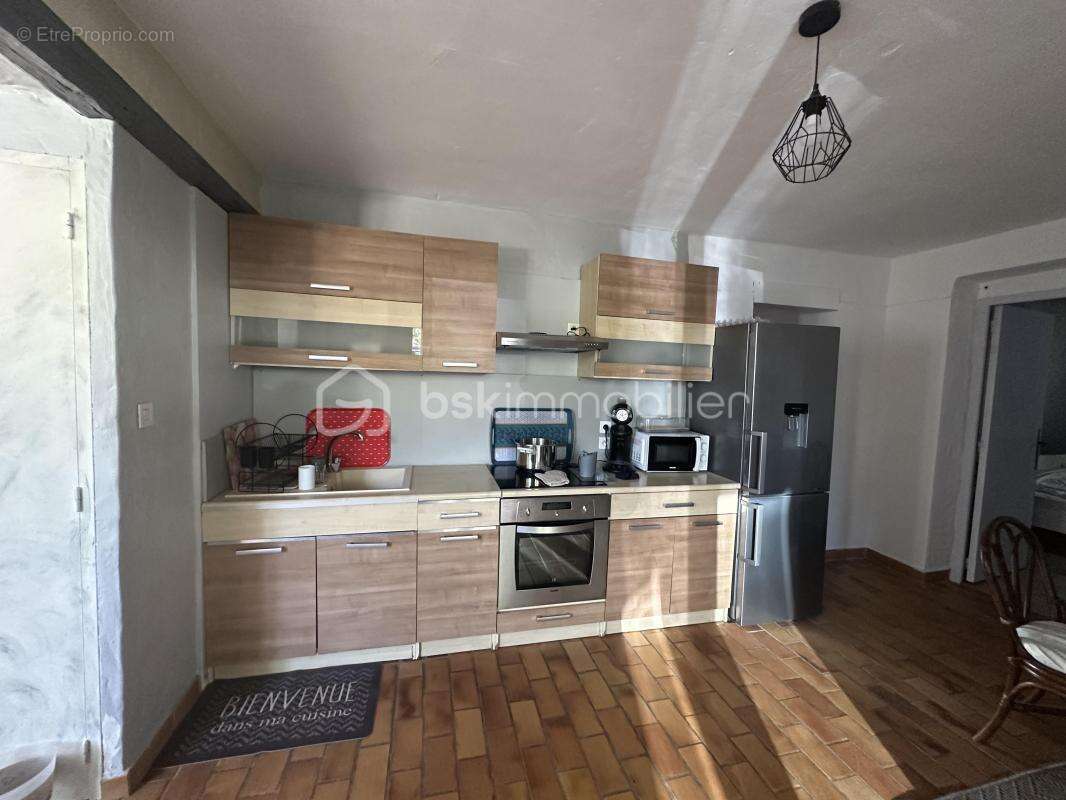 Maison à MORNAS