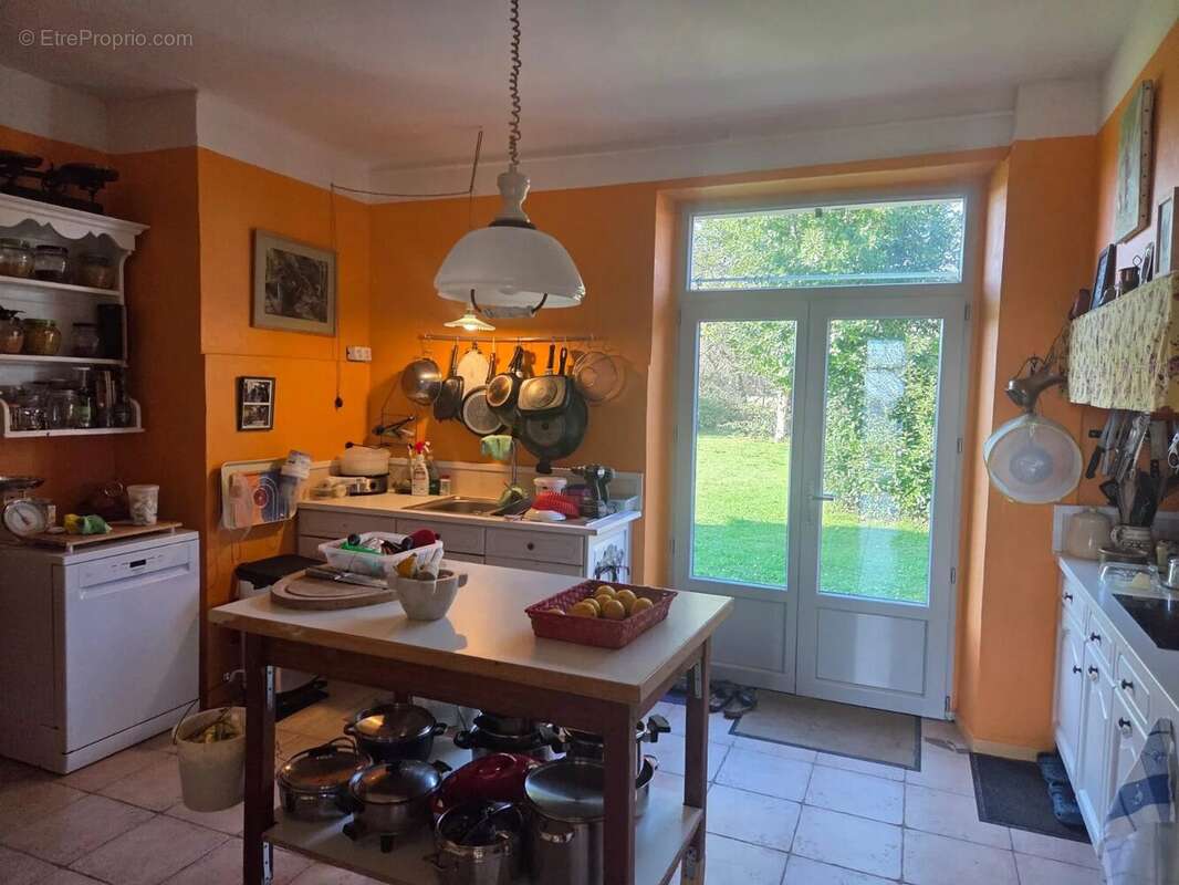 Maison à MONTPEZAT-DE-QUERCY