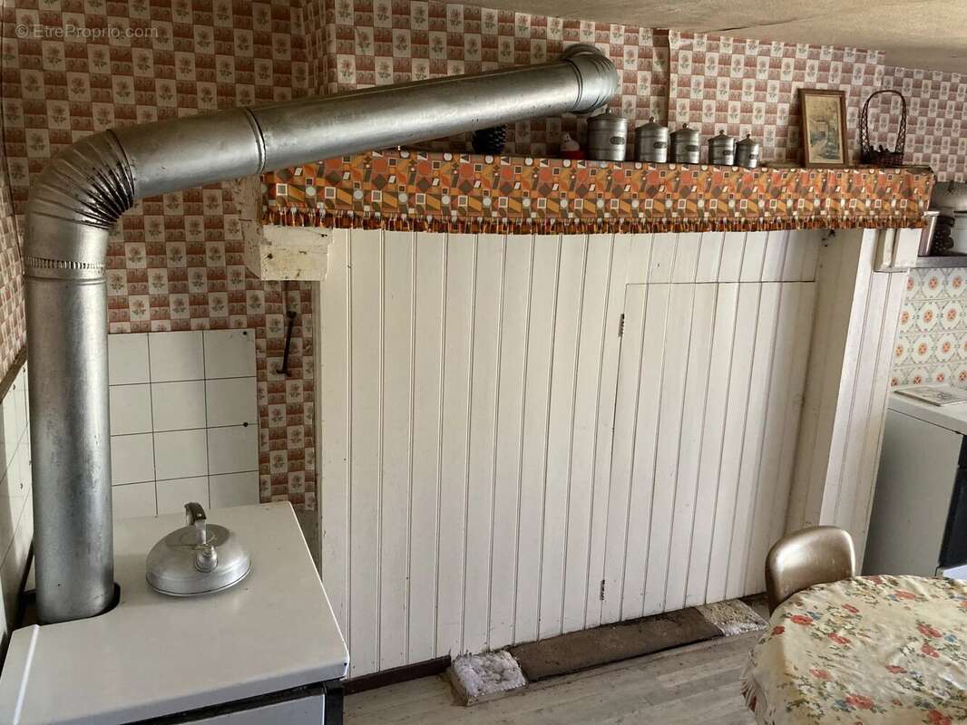 Appartement à MIALET