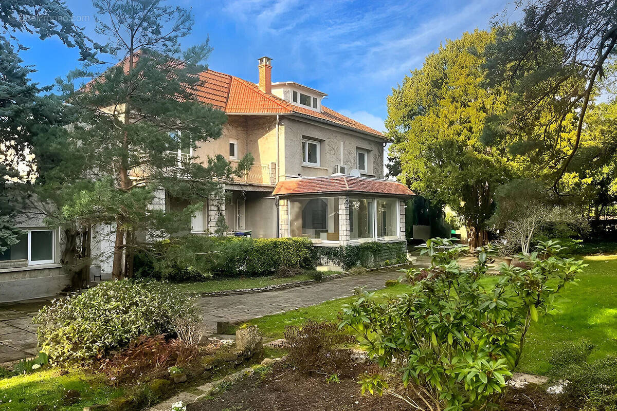 Maison à MARLY-LE-ROI