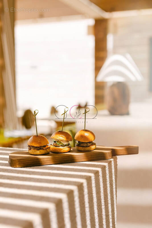 Commerce à SAINT-PAUL-LES-DURANCE