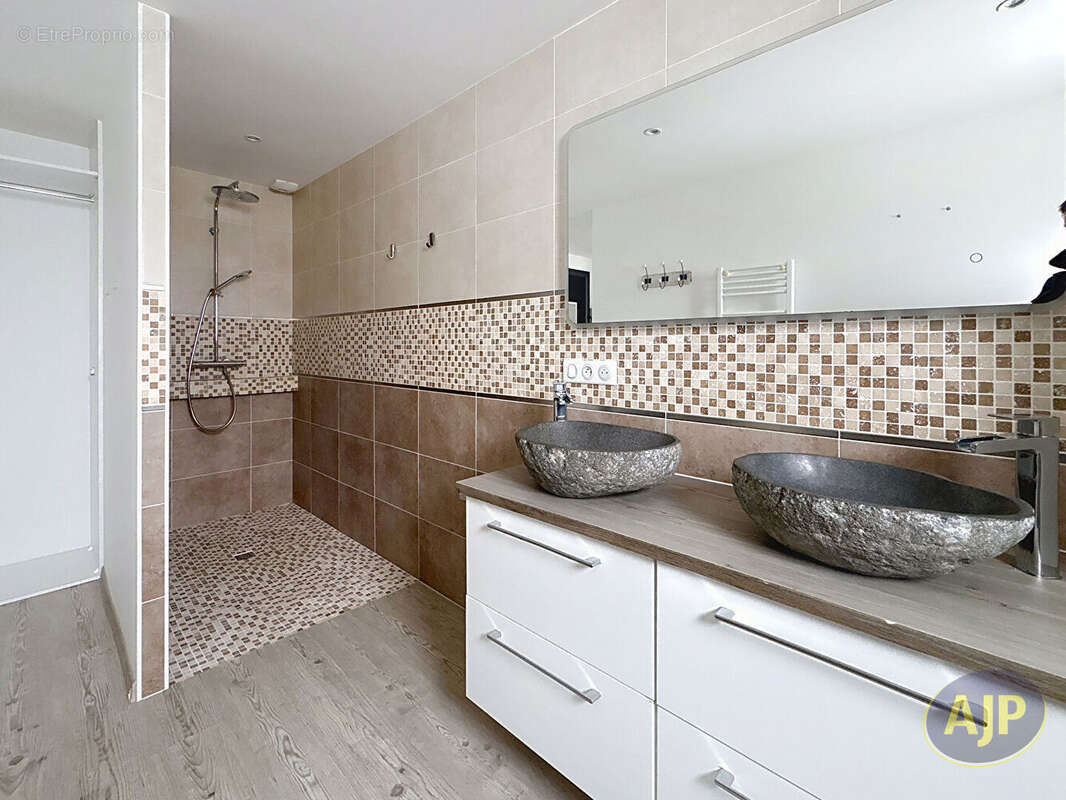 Maison à LA GARNACHE