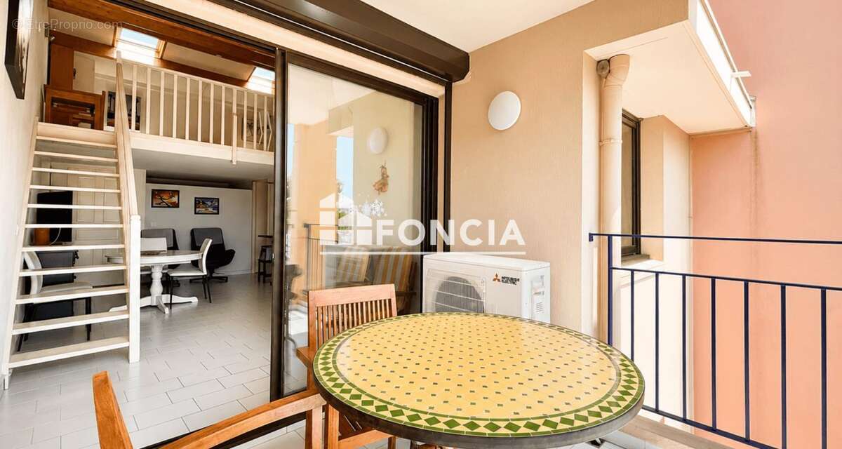 Rare à la vente – duplex dernier étage avec vue mer et port – argeles-sur-mer - photo 6