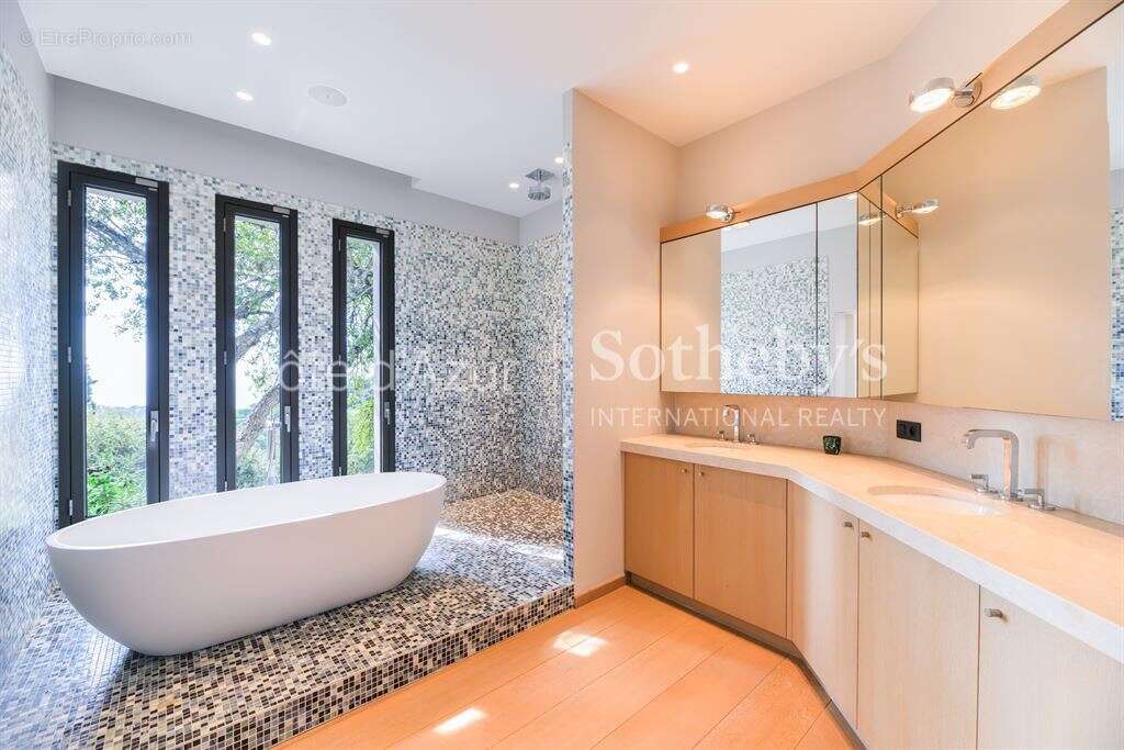 Maison à LA CROIX-VALMER