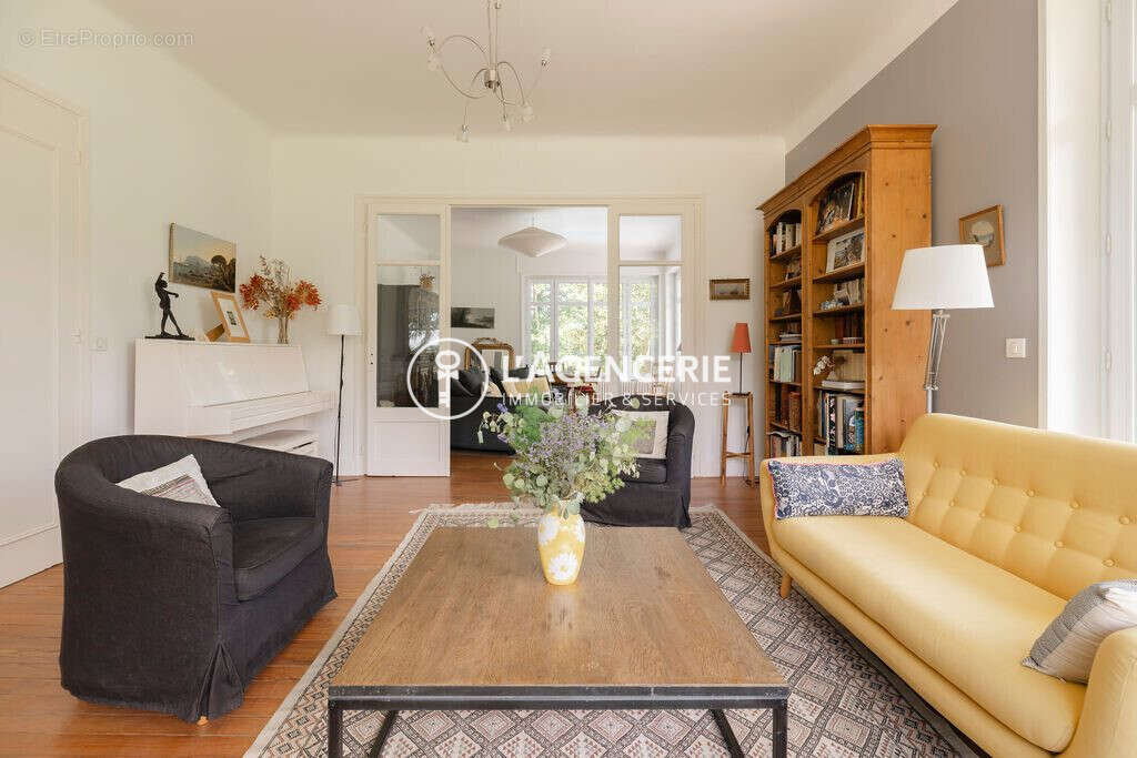 Maison 195 m² à Larressore  - photo 8