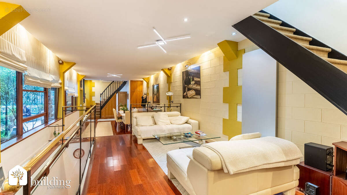 Maison à LEVALLOIS-PERRET