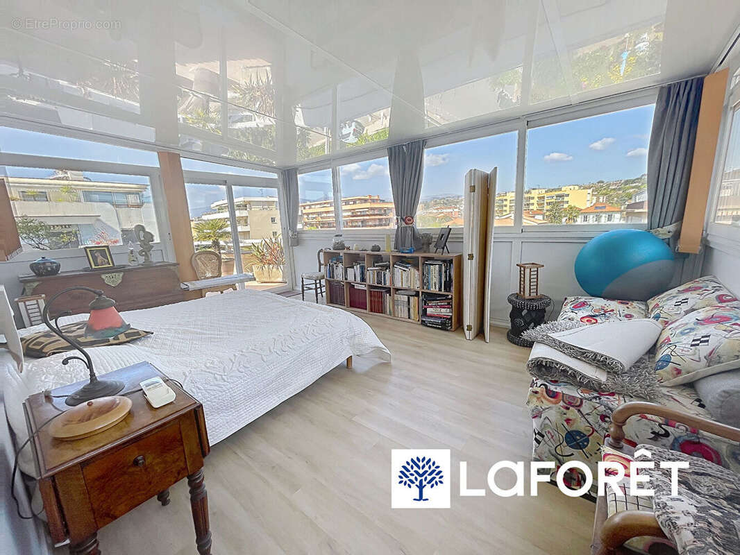 Bien d'exception - duplex toit-terrasse vue mer - secteur vespins - cagnes sur mer - photo 10