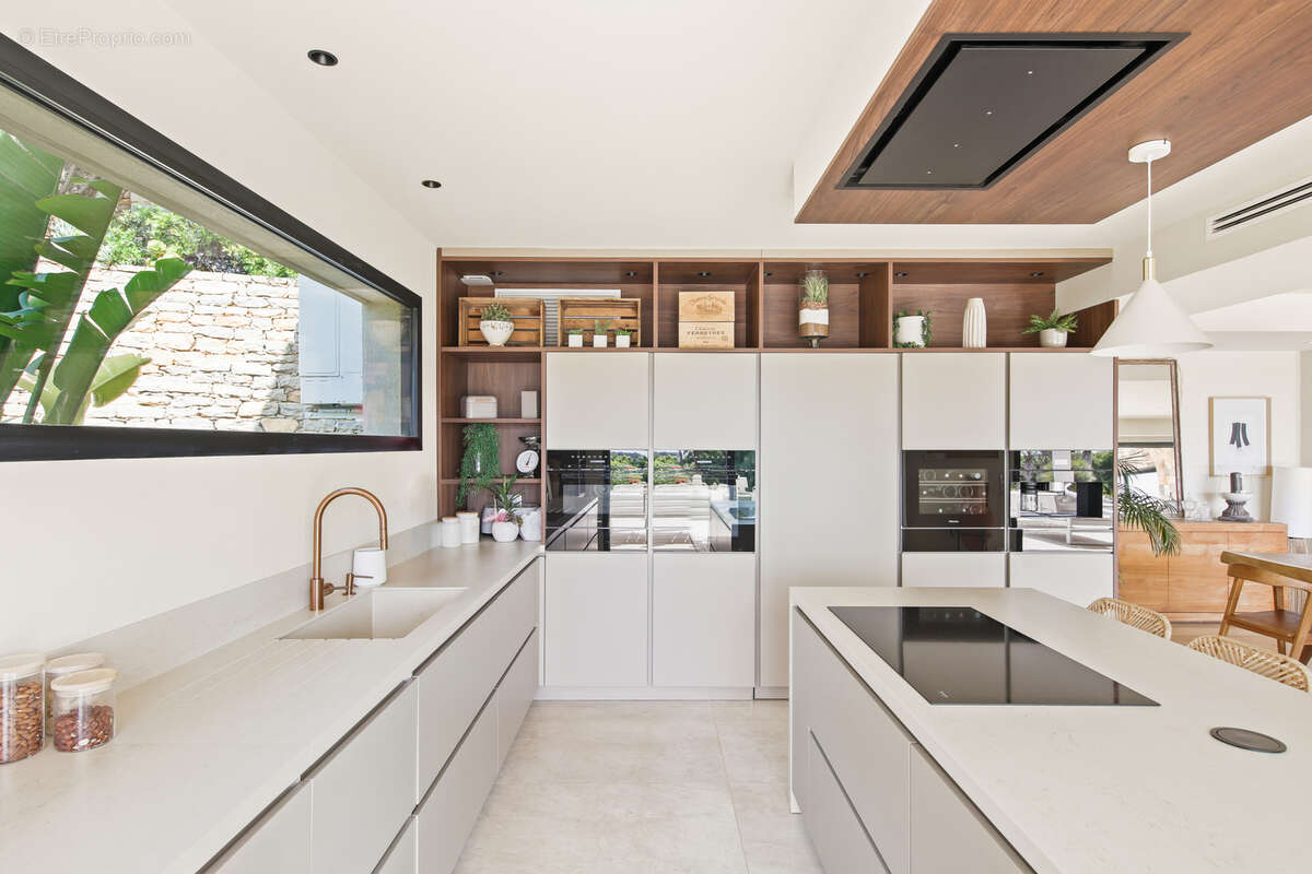 Maison à CARQUEIRANNE