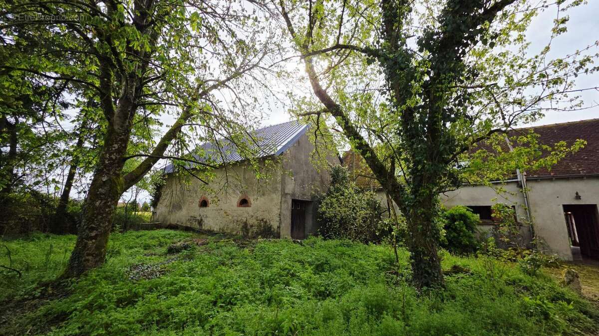 Maison corp de ferme 8 pieces grange hangar - photo 2