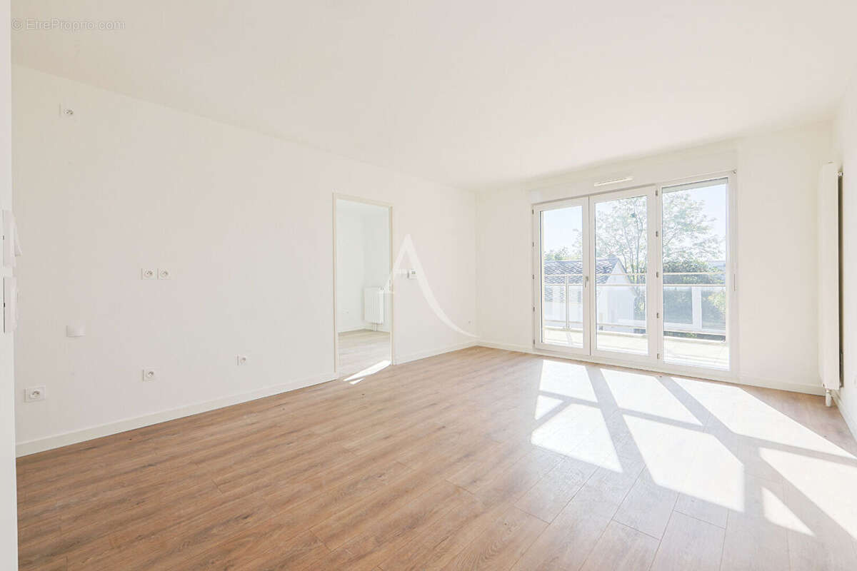 Appartement à SAINT-JEAN-DE-BRAYE