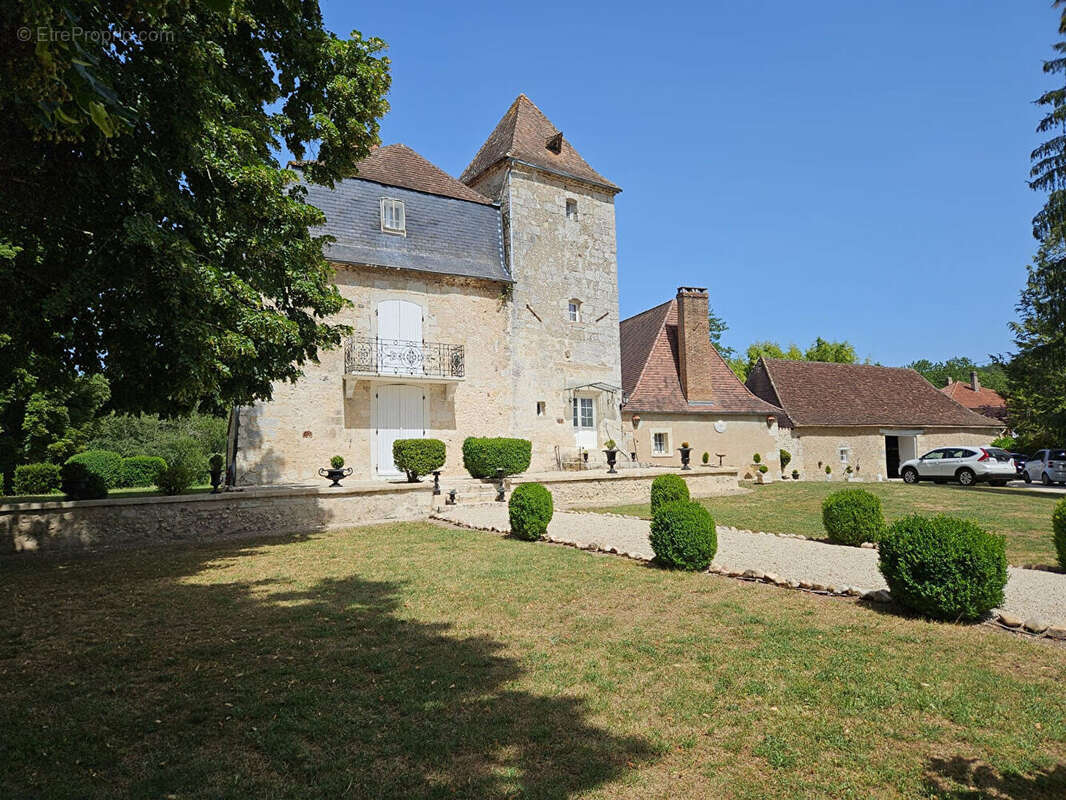 Château d'exception - Élégance Historique & Parc Majestueux - photo 17