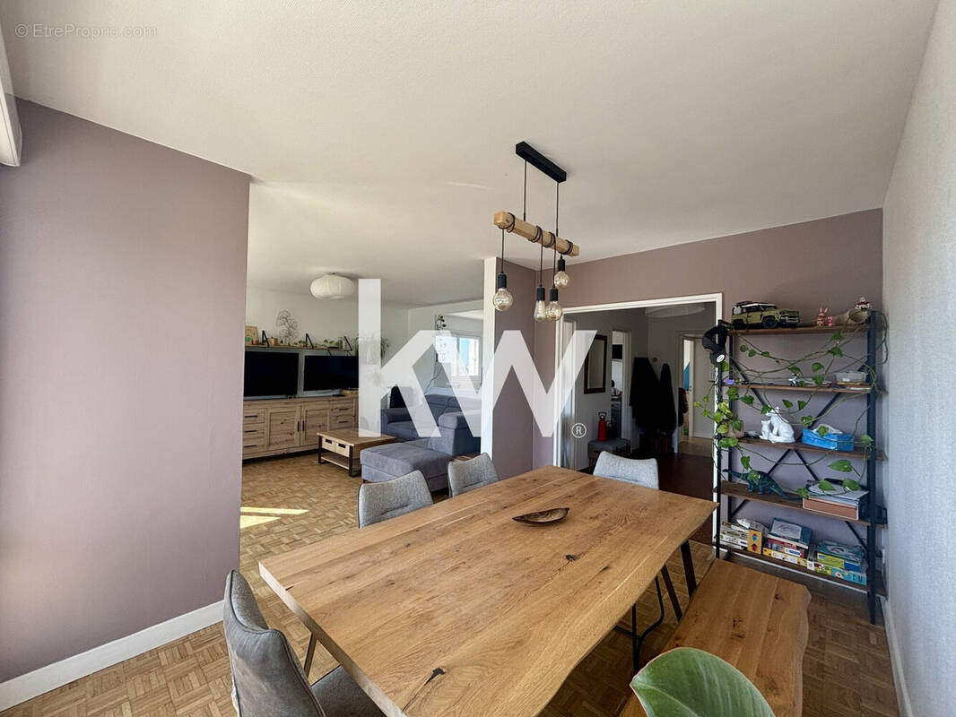 Appartement à SAINT-ETIENNE