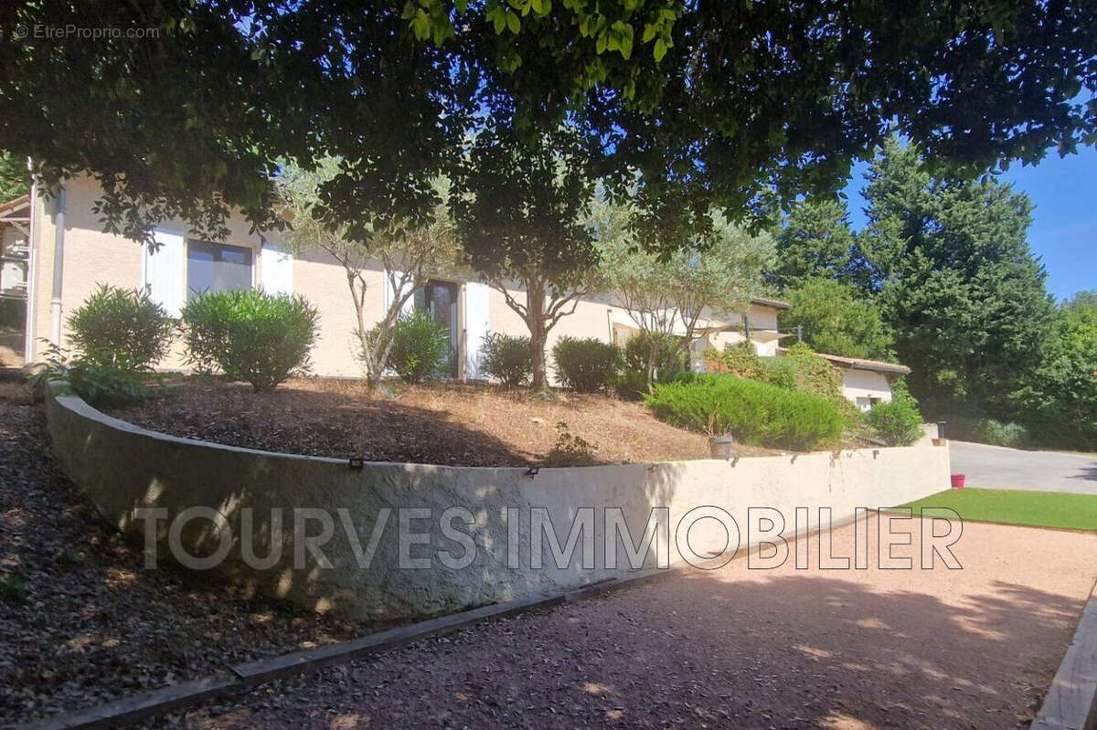 Maison à TOURVES