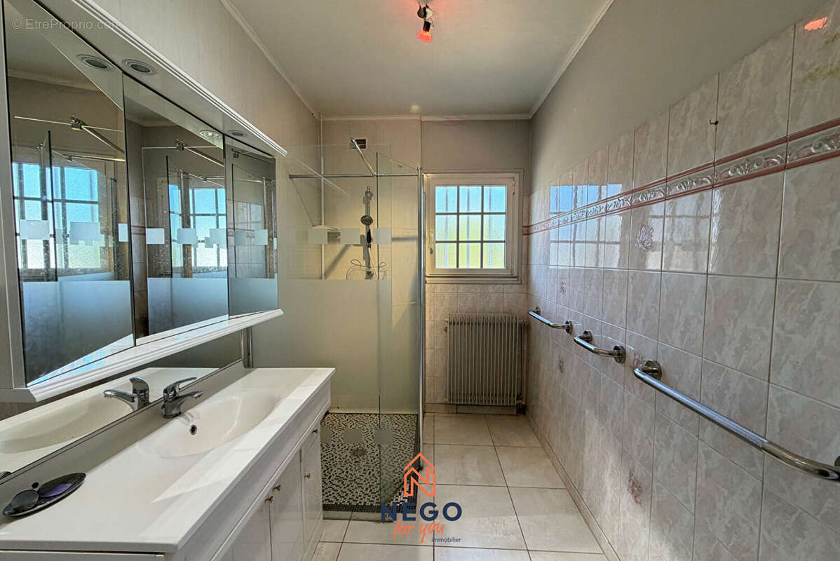 Nouveauté - Maison de plain-pied 159 m² à Avrillé - photo 5
