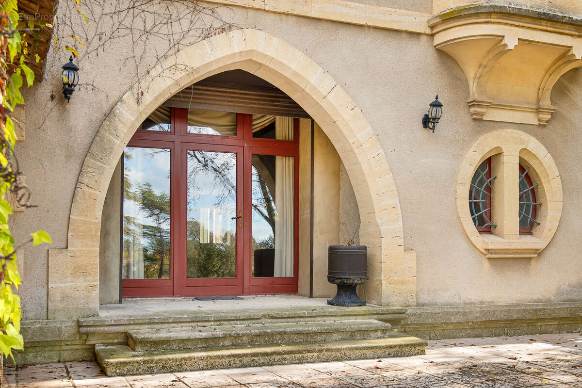 Villa 217 m2 en centre d'Uzès avec jardin de 300 m2 - photo 8