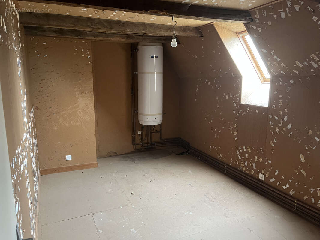 Maison à CHALVIGNAC