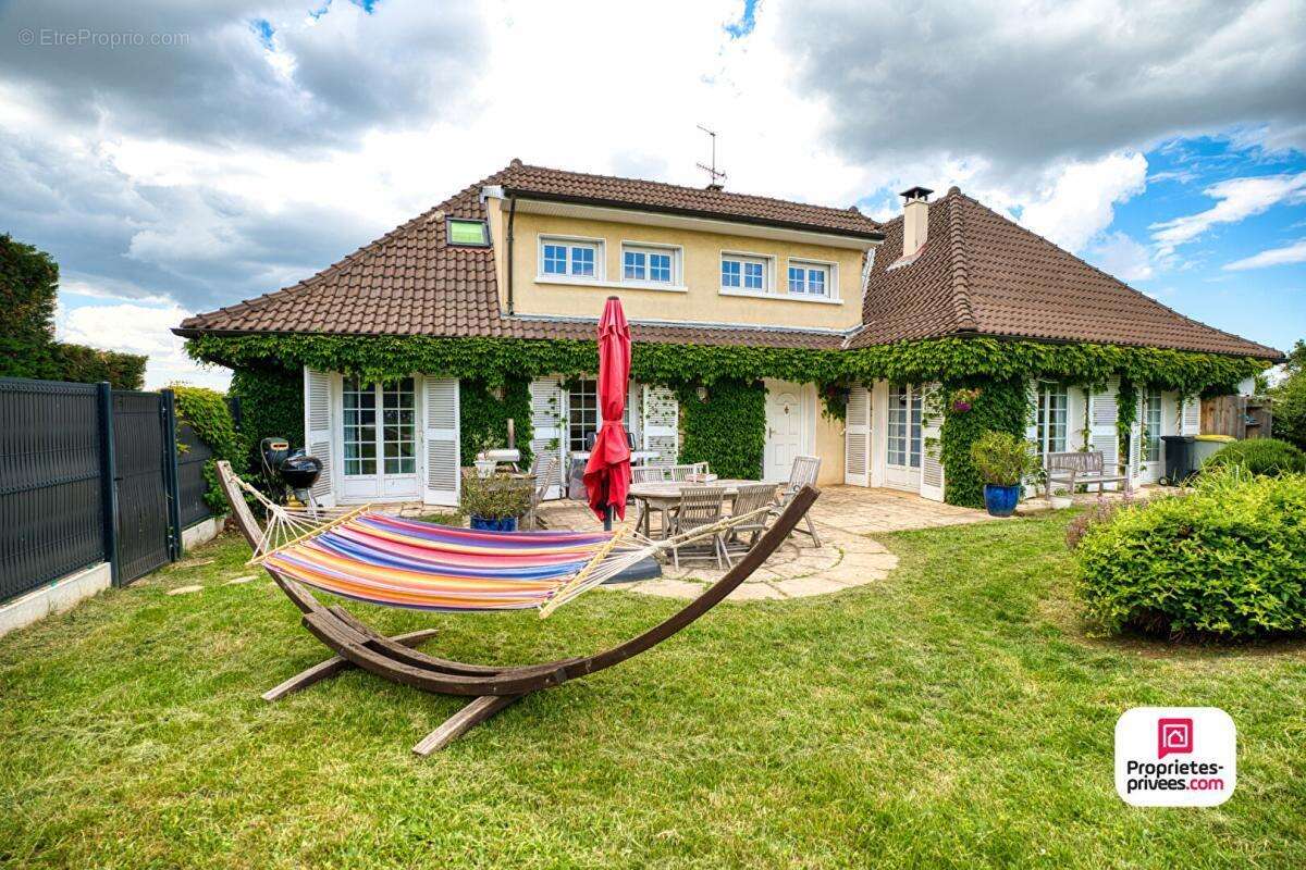 Maison à COMMUNAY