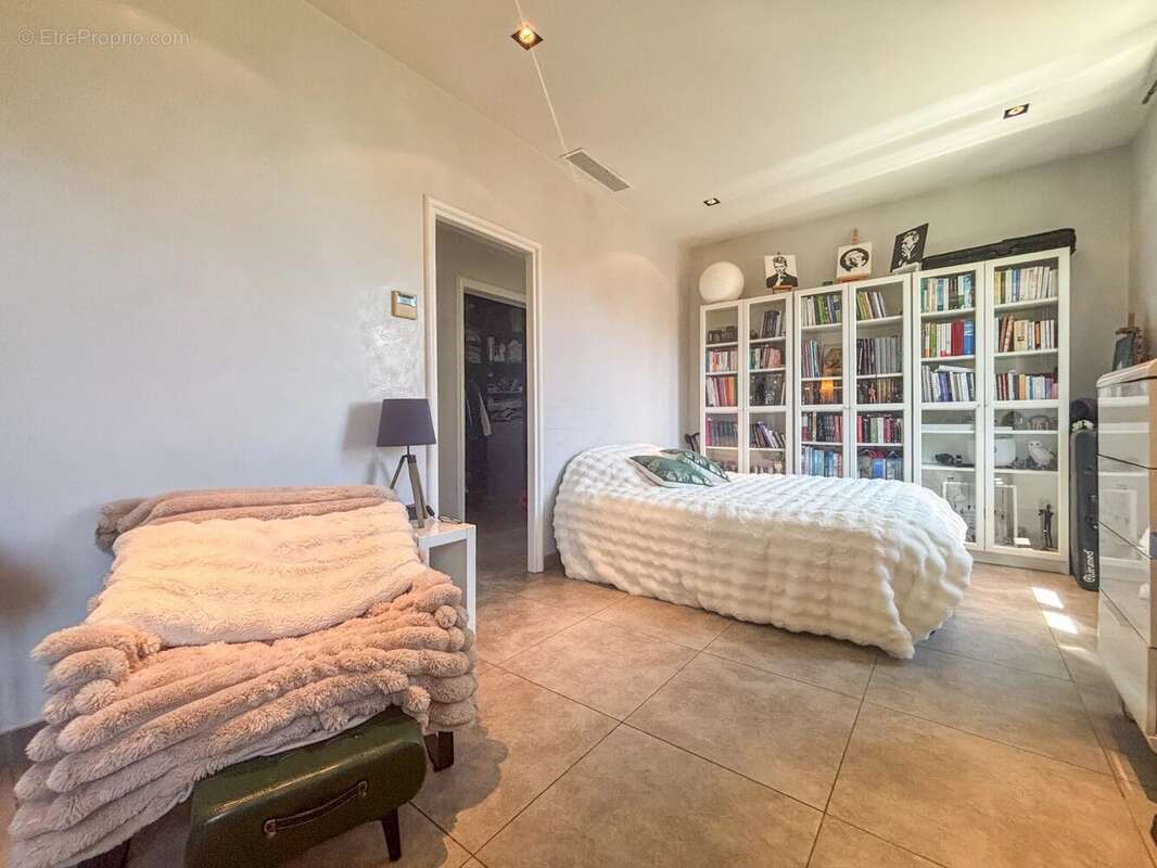 Maison rénovée dans le village de Saint-Jean-Cap-Ferrat - photo 11