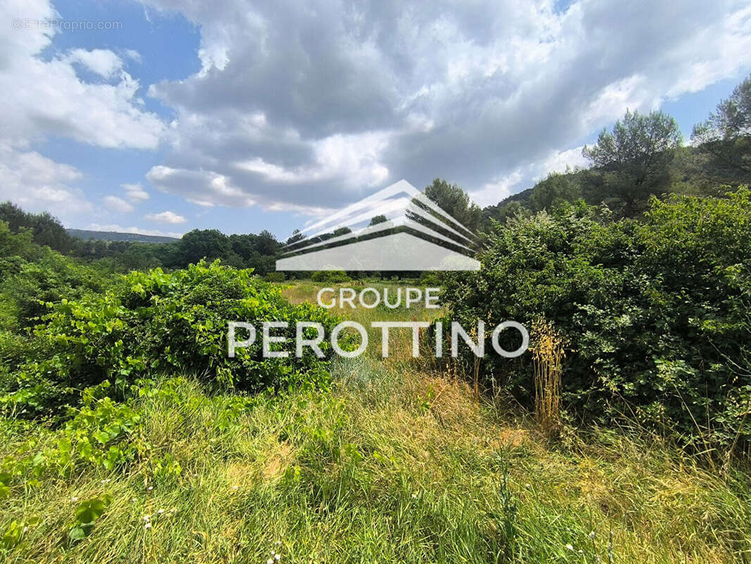 Terrain à LA BOUILLADISSE