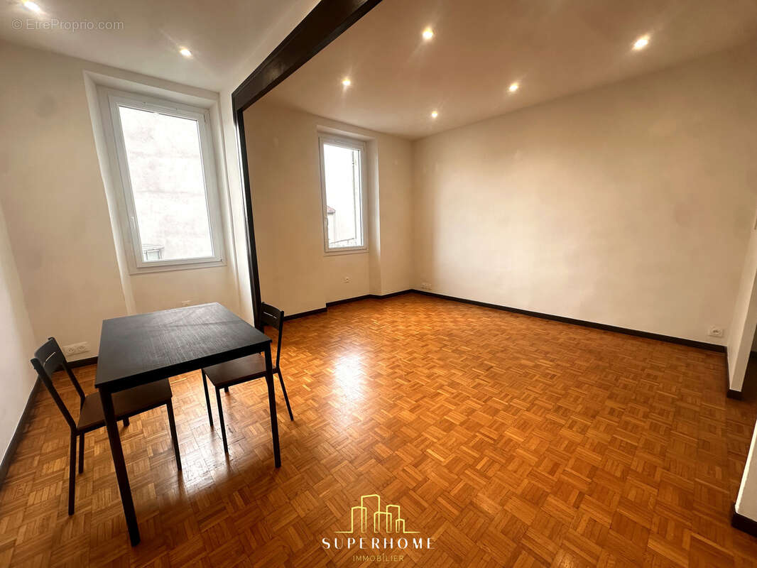 Appartement à MARSEILLE-8E