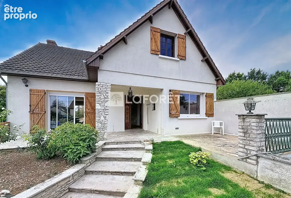 Maison à CHAMPHOL