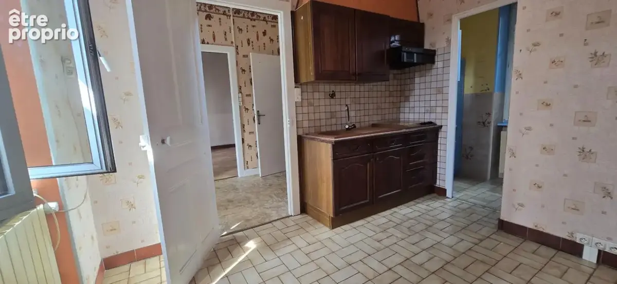 LURE - Maison avec jardin à rénover ? Idéale premier achat ou investissement - photo 3