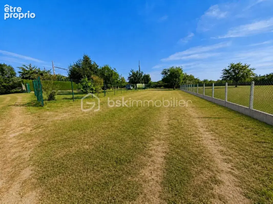 Terrain à bâtir de 530 m² – Gare SNCF d’Épernon à 1,6 km - photo 2