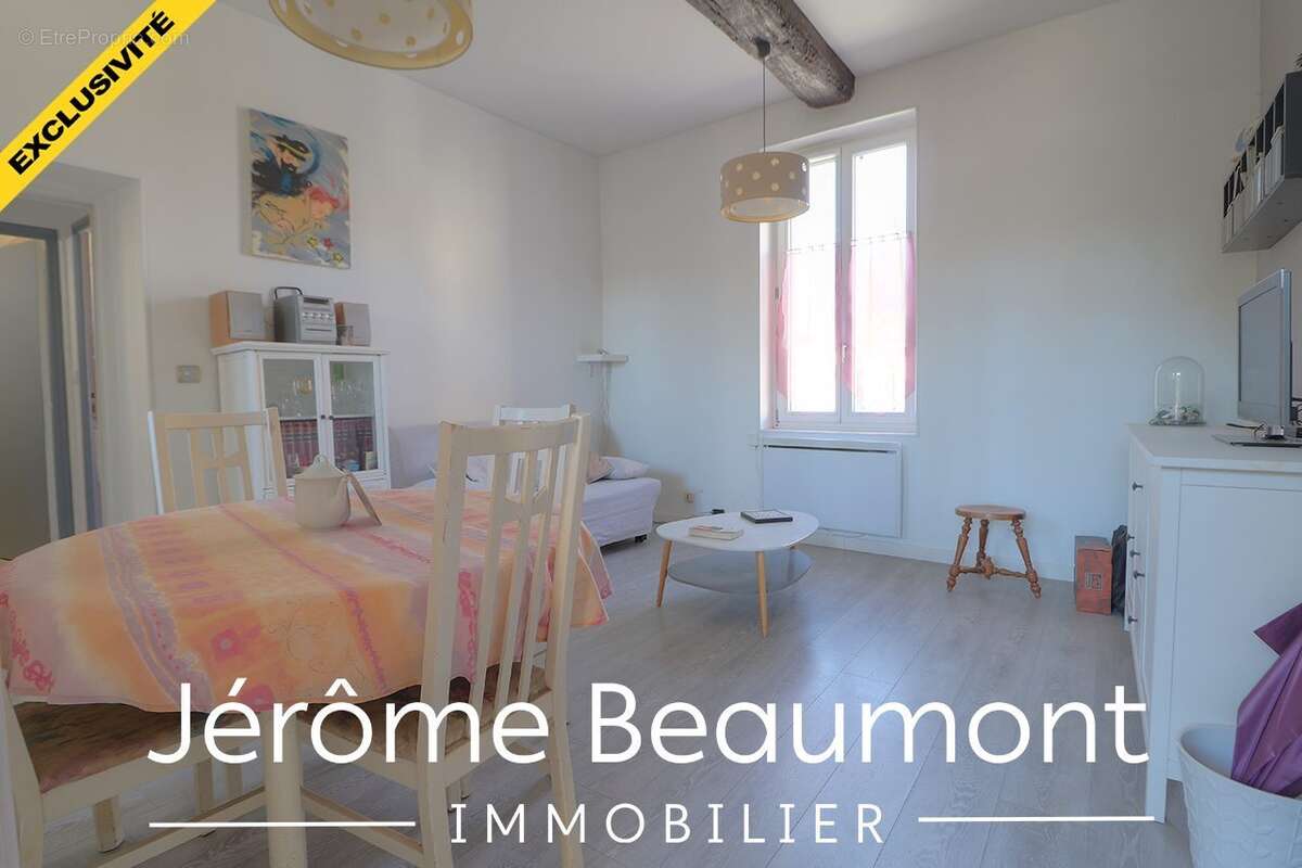 Appartement à LE MESNIL-AUBRY