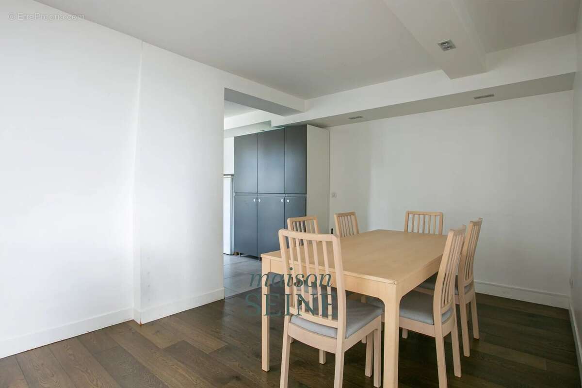 Appartement à NEUILLY-SUR-SEINE