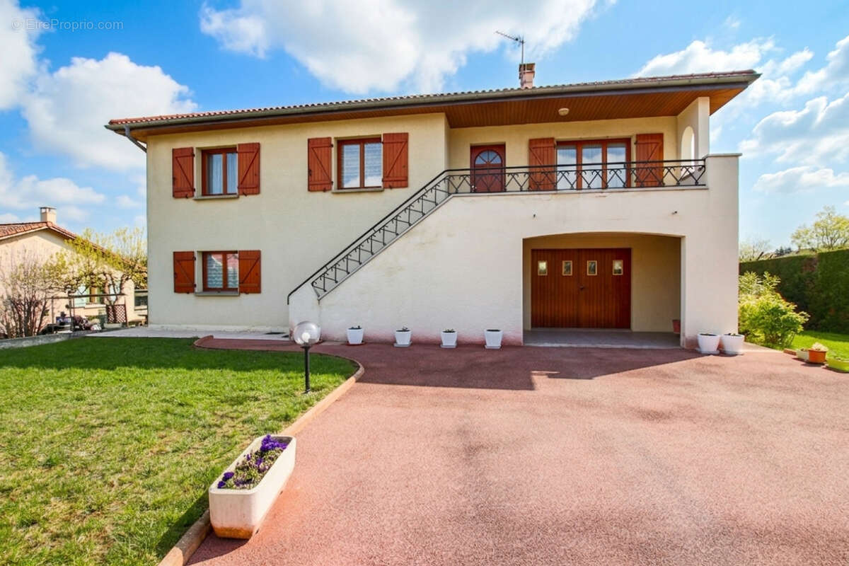 Maison à SAINT-PRIEST