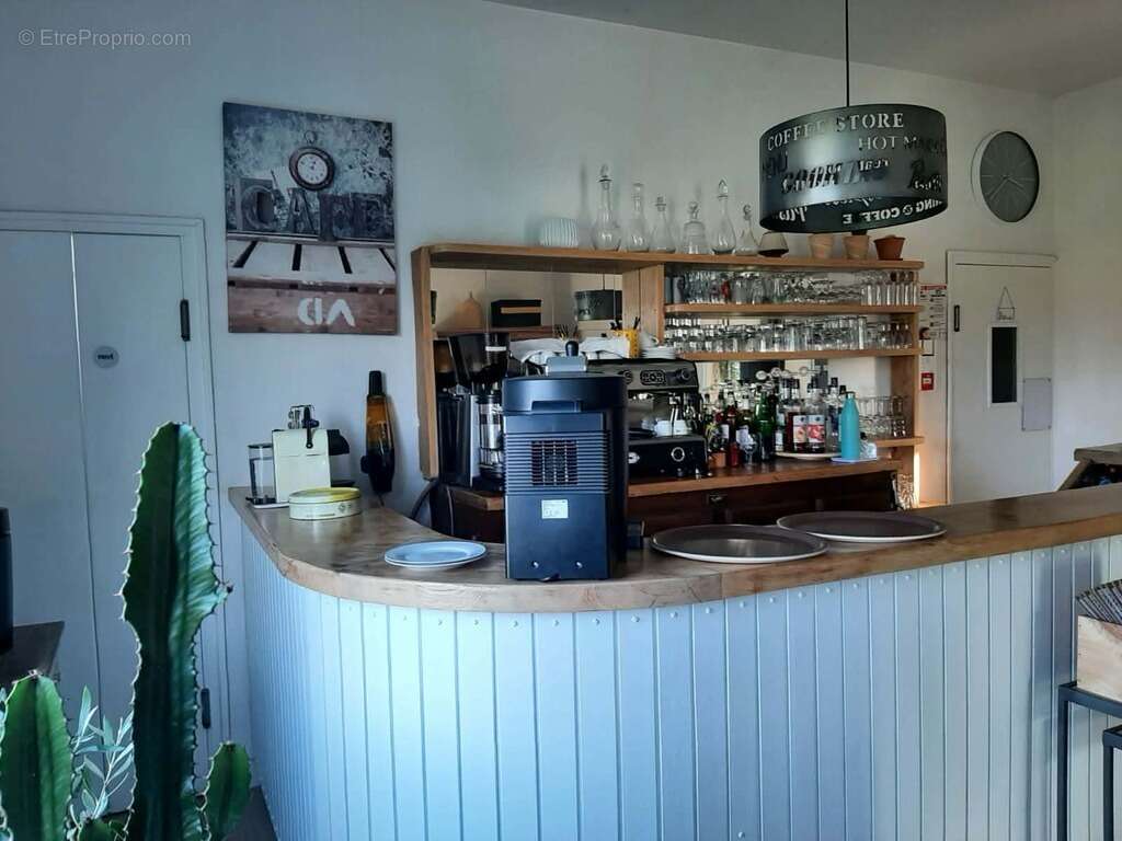 A vendre en exclusivite restaurant et reserve fonciere const - photo 7