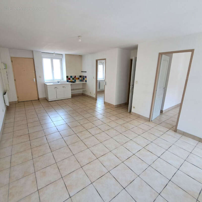 Appartement à SOUCIEU-EN-JARREST