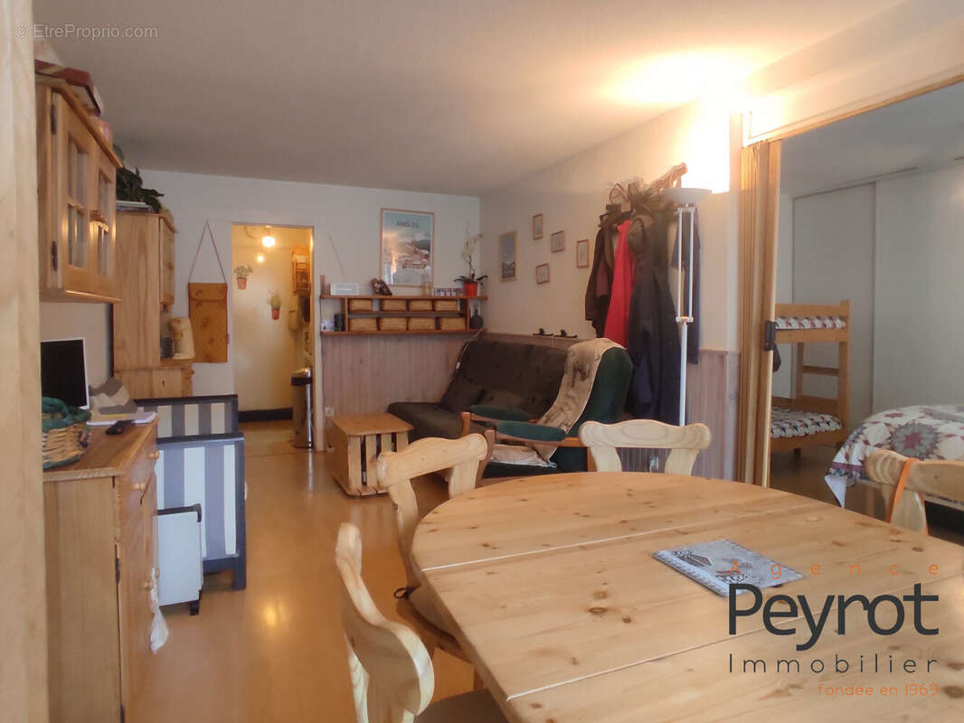 Appartement à LES ANGLES