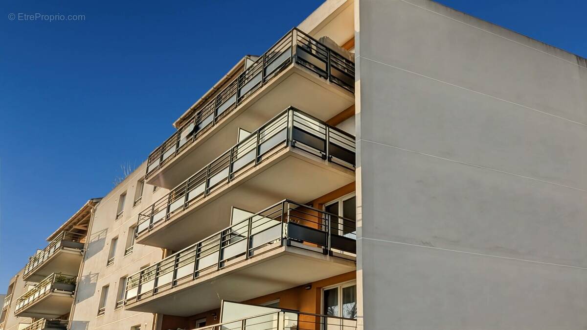 Appartement à PIERRE-BENITE